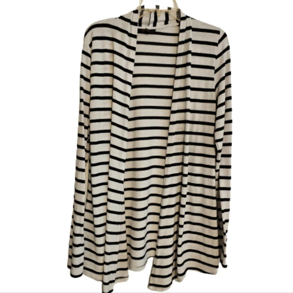 MIX by Hawthorn Black and white Striped Cardigan
